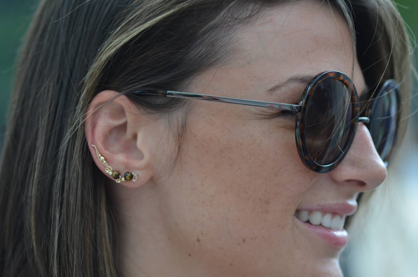 Large Earslide