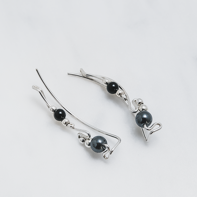 Hematite + Onyx Earslide